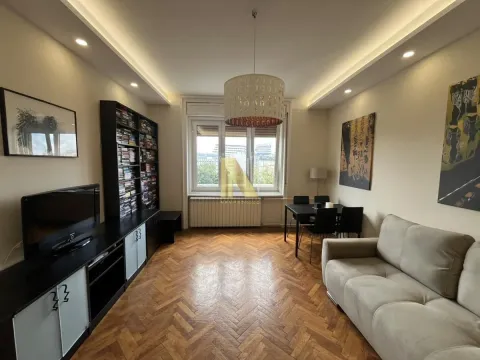Izdavanje, dvosoban stan, 48m², Centar, Novi Sad