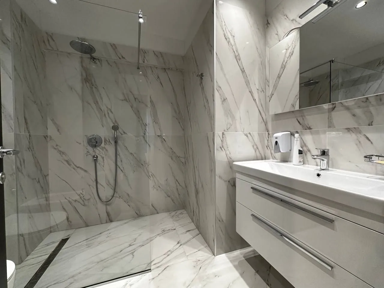 Sale, two bedroom apartment, 87m², Rafailovići, Budva
