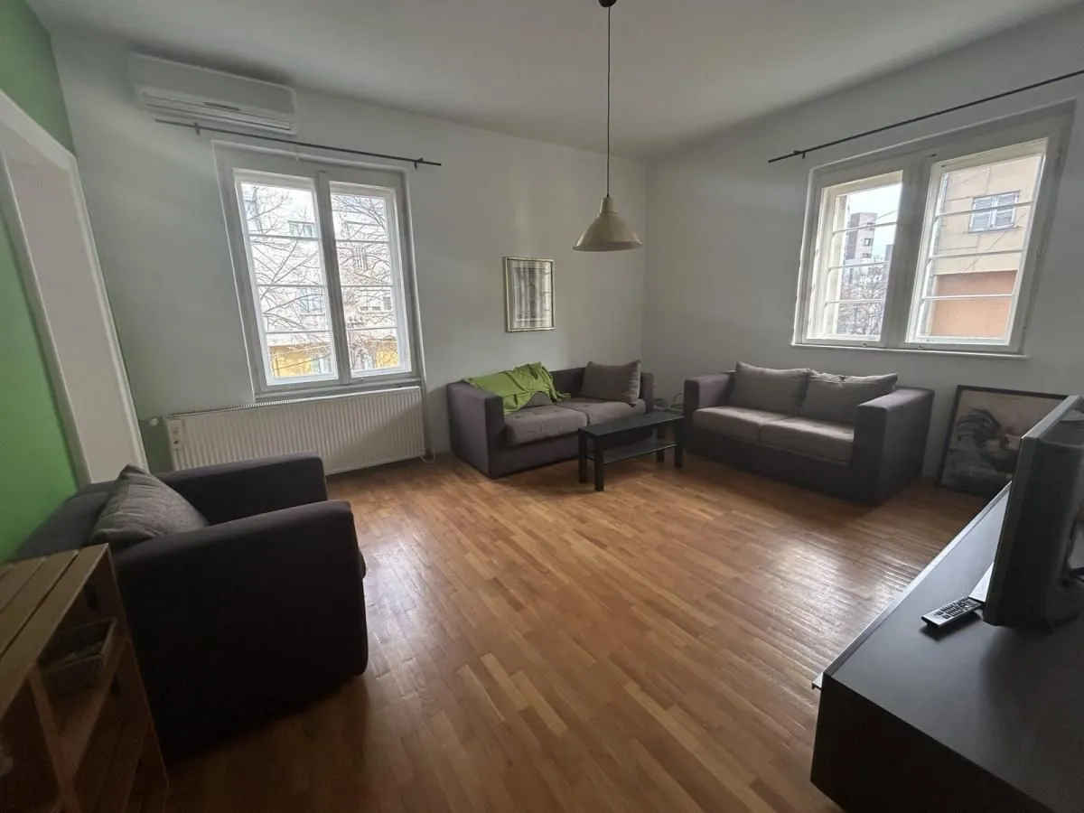 Izdavanje, trosoban stan, 80m², Staro groblje, Niš