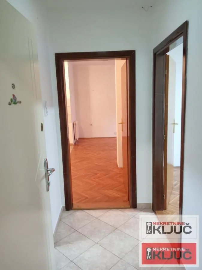 Izdavanje, jednosoban stan, 36m², Grbavica, Novi Sad Sve Podlokacije