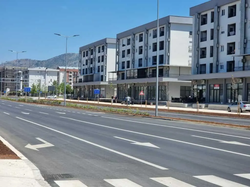 Izdavanje, jednosoban stan, 46m², Stari Aerodrom, Podgorica