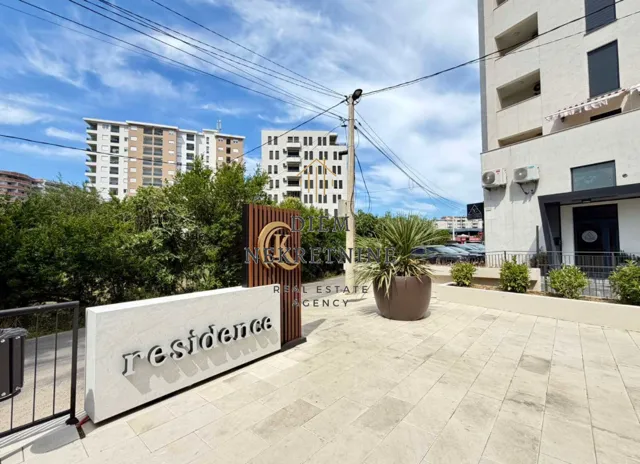 Sale, one bedroom apartment, 55m², Centar, Bar