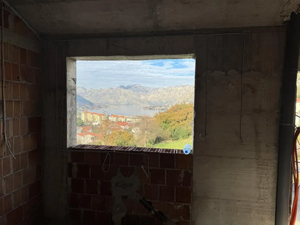 Prodaja, trosoban stan, 88m², Kotor, Crna Gora