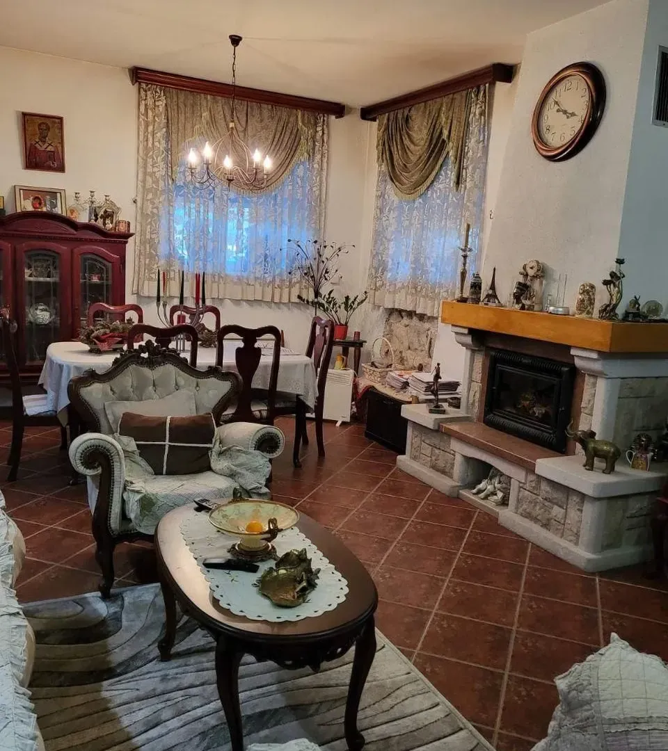 Prodaja, četvorosoban stan, 130m², Kamenari, Herceg Novi