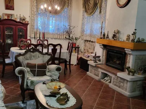 Prodaja, četvorosoban stan, 130m², Kamenari, Herceg Novi - image 3