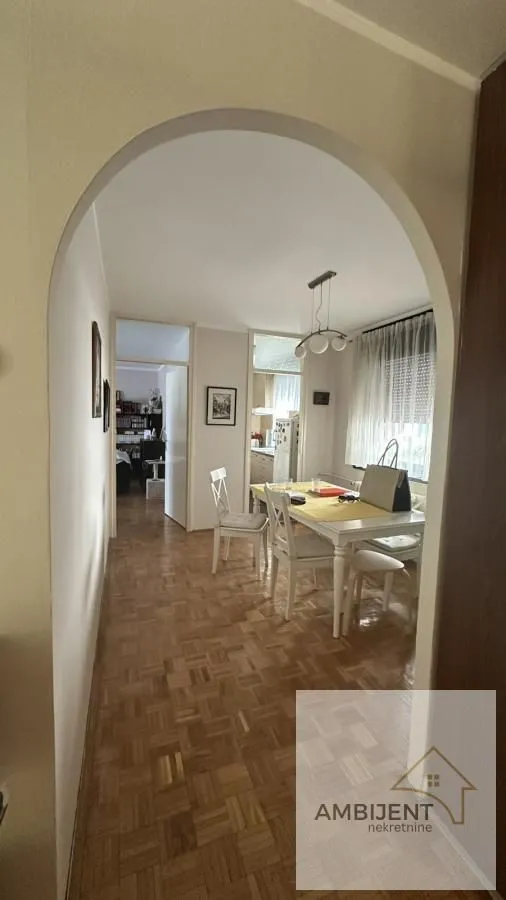 Rent, four bedroom apartment, 93m², Novi Beograd Blok 72, Novi Beograd Sve Podlokacije