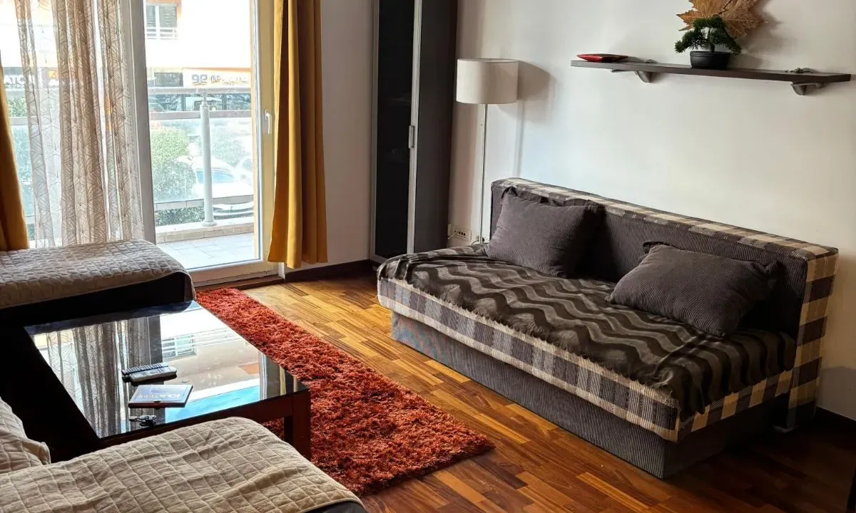 Izdavanje, jednosoban stan, 53m², City Kvart, Podgorica