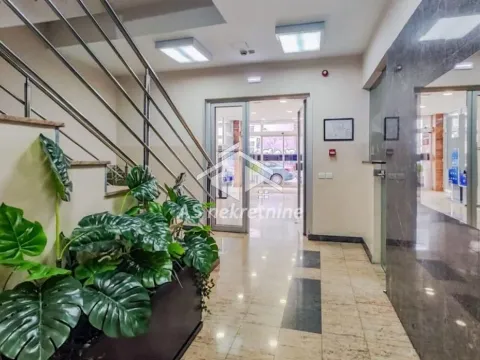 Izdavanje, dvosoban stan, 64m², Savski Venac, Beograd - image 19