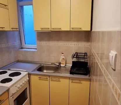 Izdavanje, garsonjera, 26m², Sajmište, Novi Sad - image 9