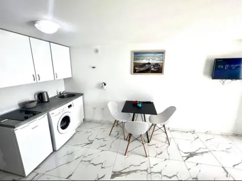 Izdavanje, garsonjera, 28m², Utjeha, Ulcinj - image 4