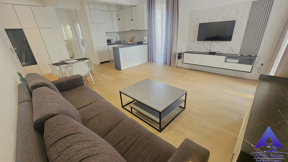 Prodaja, dvosoban stan, 63m², Bečići, Budva