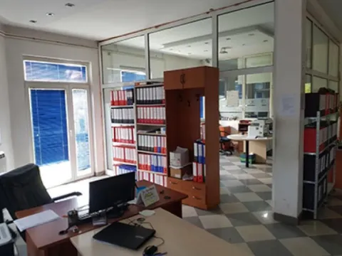 Izdavanje, poslovni prostor, 750m², Altina, Beograd - image 9