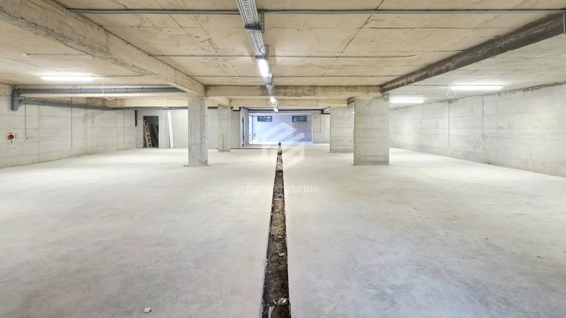 Rent, office space, 1100m², Donja Gorica, Podgorica