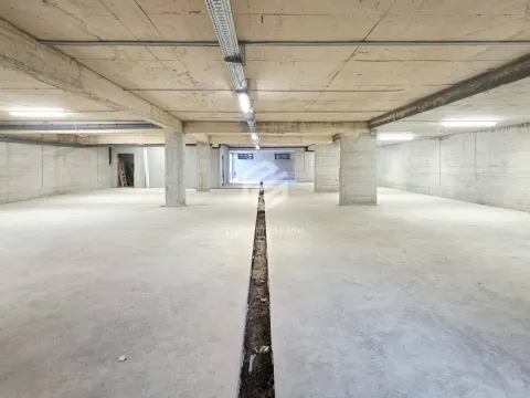 Rent, office space, 1100m², Donja Gorica, Podgorica - image 11