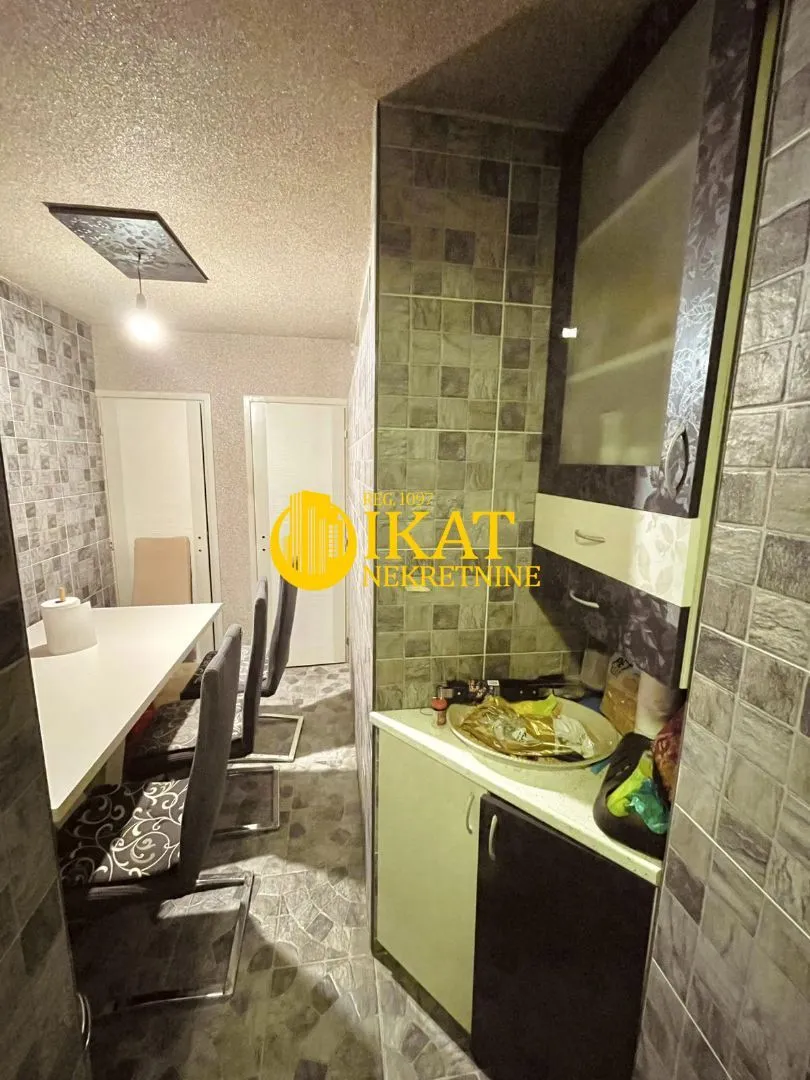 Sale, four bedroom apartment, 93m², Stari Grad, Beograd