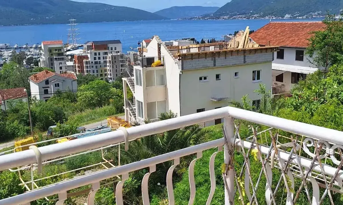 Rent, house, 100m², Tivat, Crna Gora