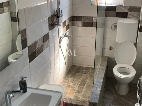 Izdavanje, trosoban stan, 100m², Dumidran, Tivat - image 10