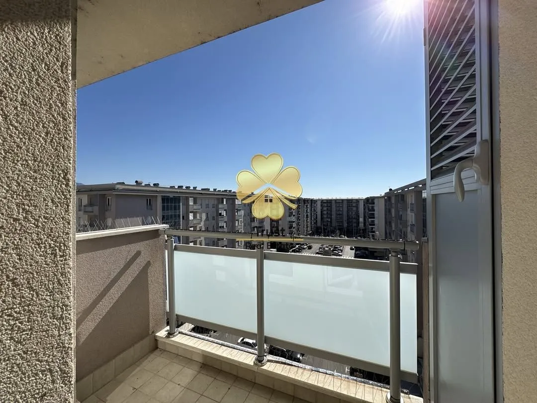 Izdavanje, jednosoban stan, 50m², City Kvart, Podgorica