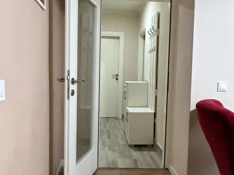 Prodaja, dvosoban stan, 44m², Centar, Bar - image 5