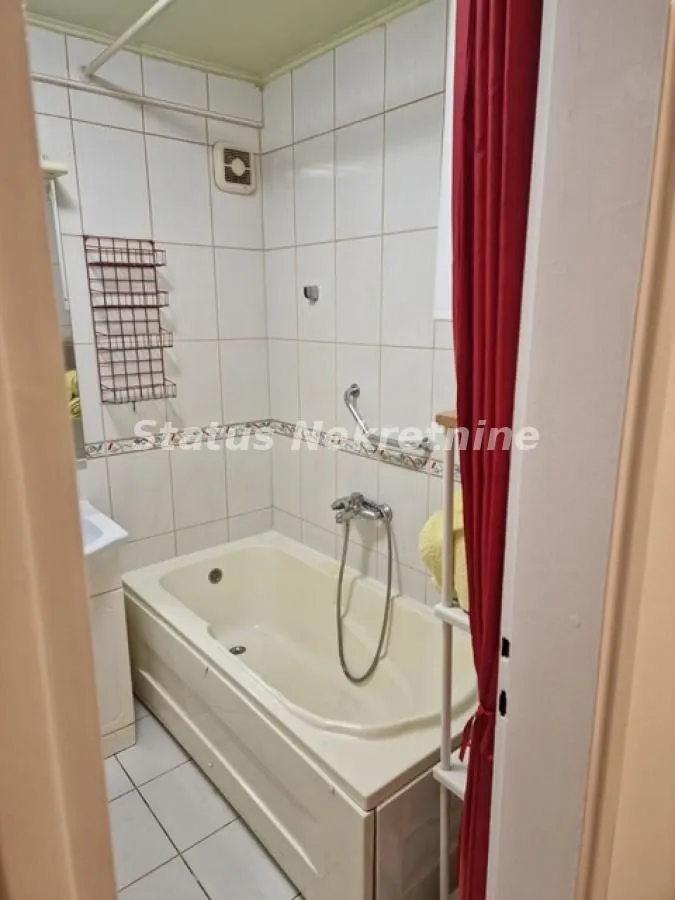 Izdavanje, dvosoban stan, 60m², Železnička Stanica, Novi Sad Sve Podlokacije