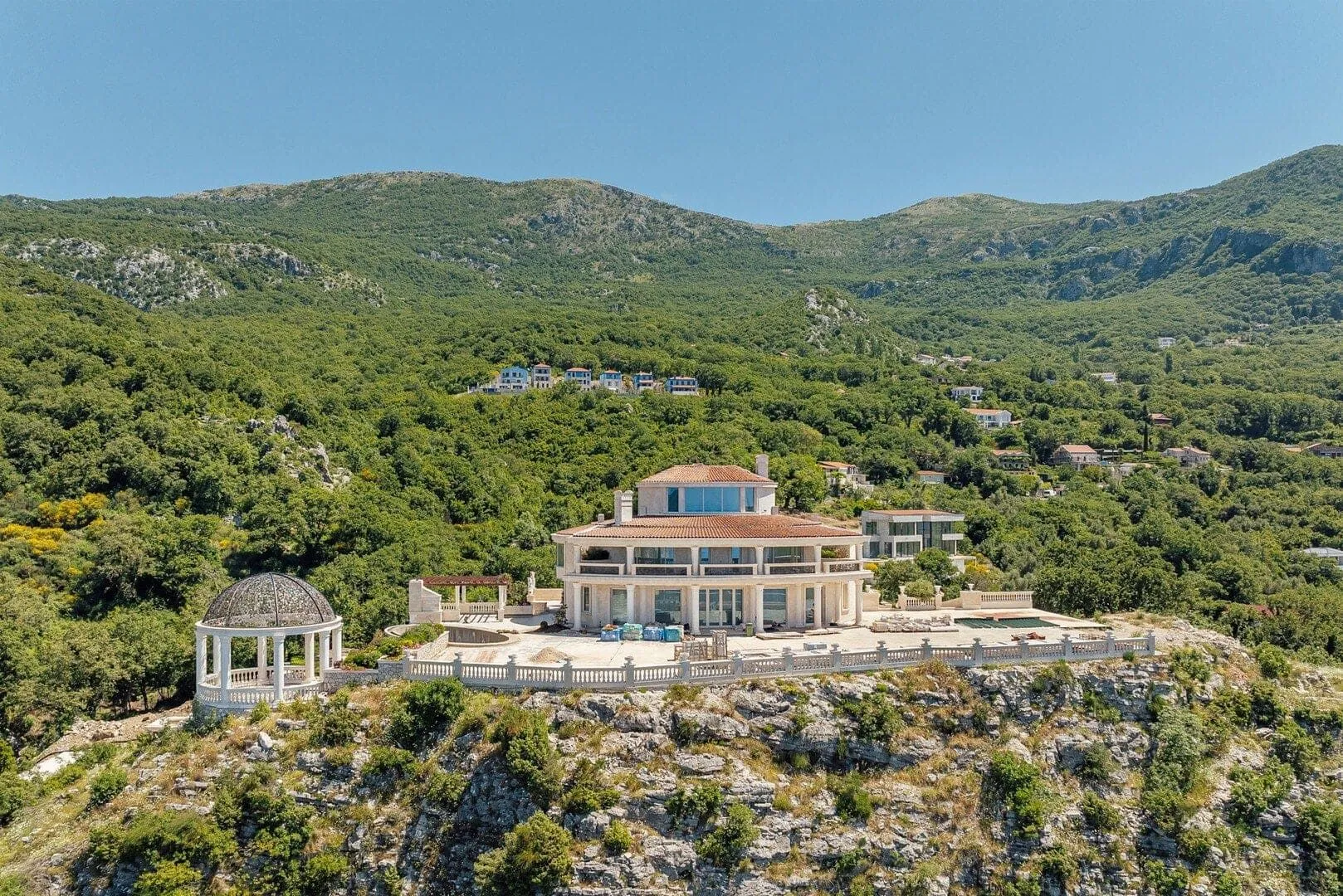 Sale, house, 1777m², Kuljače, Budva