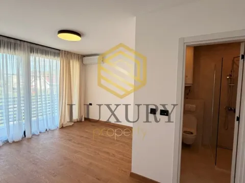 Prodaja, kuća, 180m², Gornja Gorica, Podgorica - image 9