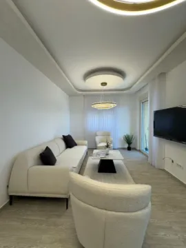 Prodaja, dvosoban stan, 74m², Bečići, Budva - image 1