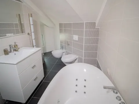 Prodaja, kuća, 525m², Radovići, Tivat - image 22