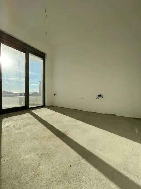 Sale, two bedroom apartment, 75m², Bečići, Budva