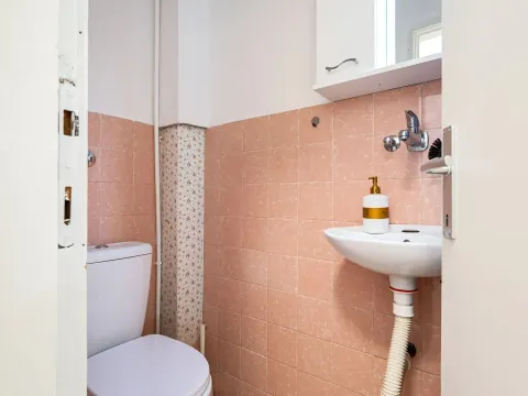 Izdavanje, trosoban stan, 100m², Dalmatinska ulica, Podgorica - image 7