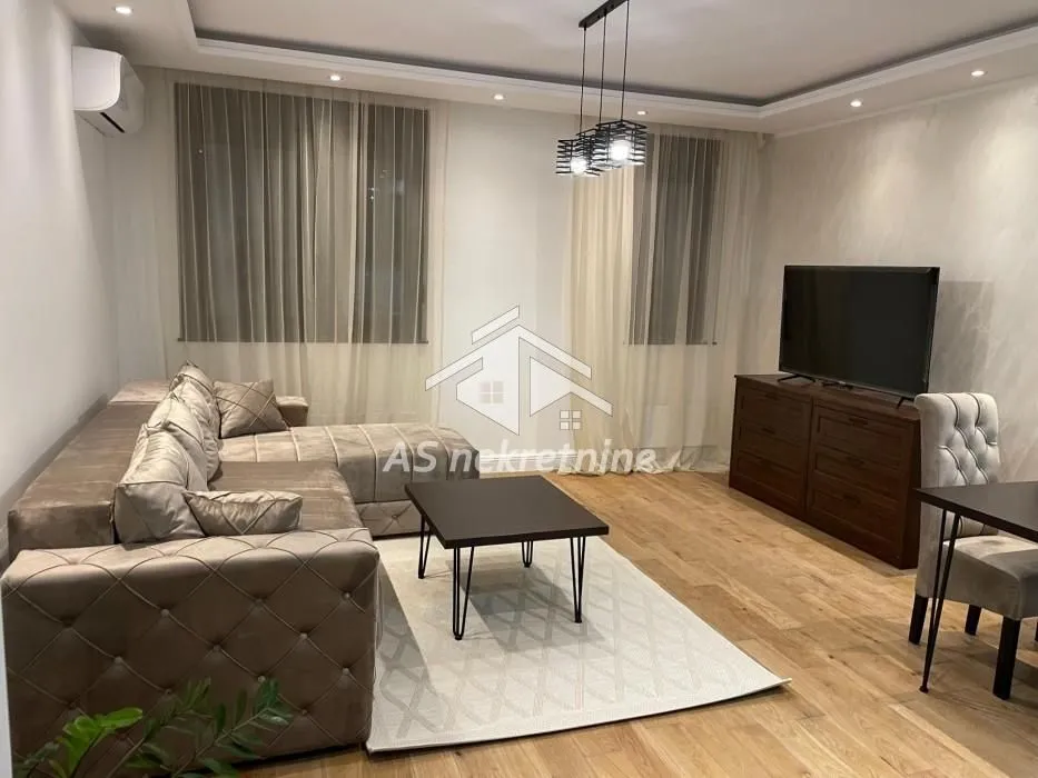 Rent, two bedroom apartment, 42m², Vračar Sve Podlokacije, Beograd
