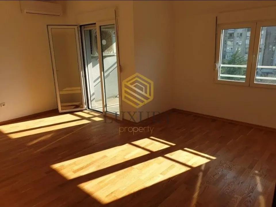 Rent, one bedroom apartment, 56m², Blok 9, Podgorica