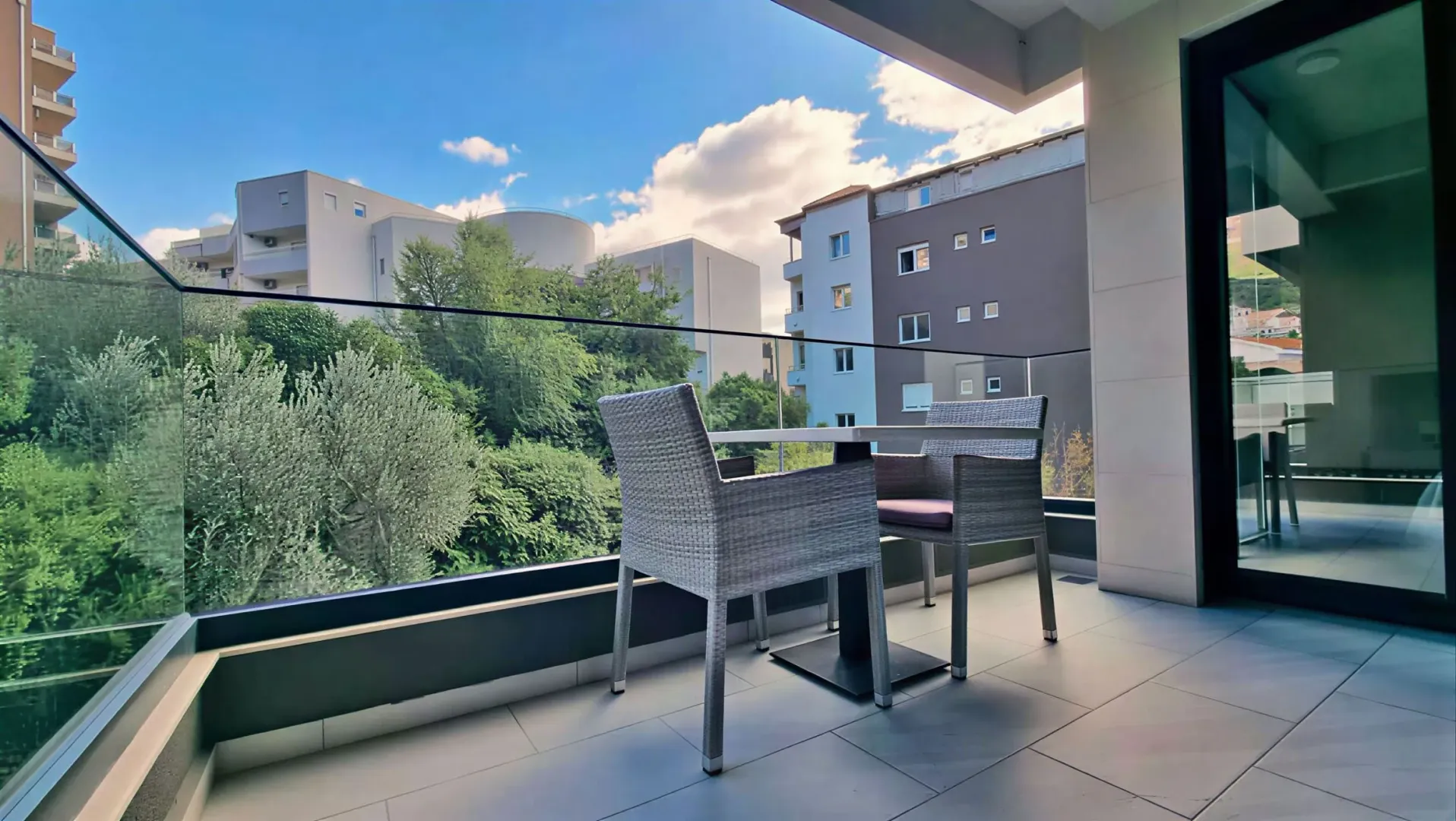 Daily-rent, one bedroom apartment, 40m², Bečići, Budva