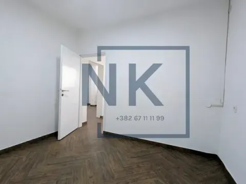 Izdavanje, poslovni prostor, 50m², Centar, Podgorica - image 2