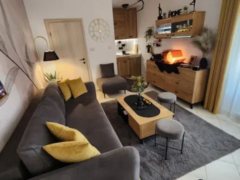 Sale, studio apartment, 21m², Bečići, Budva - image 2