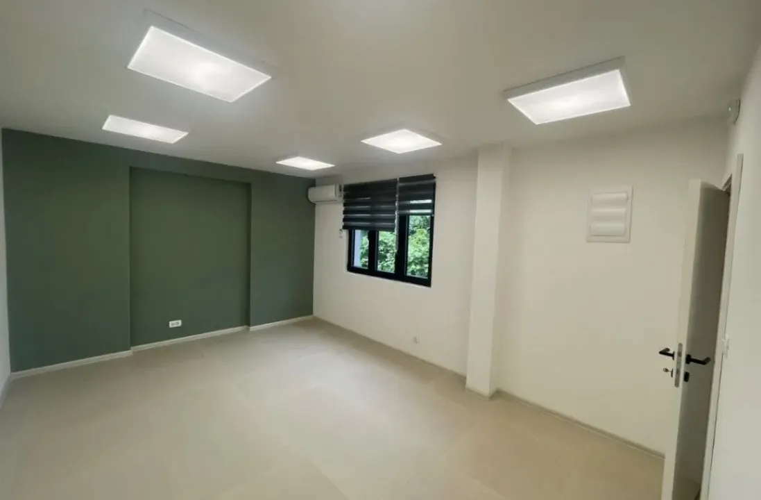 Izdavanje, poslovni prostor, 60m², Centar, Podgorica