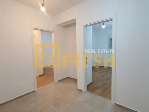 Prodaja, trosoban stan, 105m², Stari Aerodrom, Podgorica - image 9