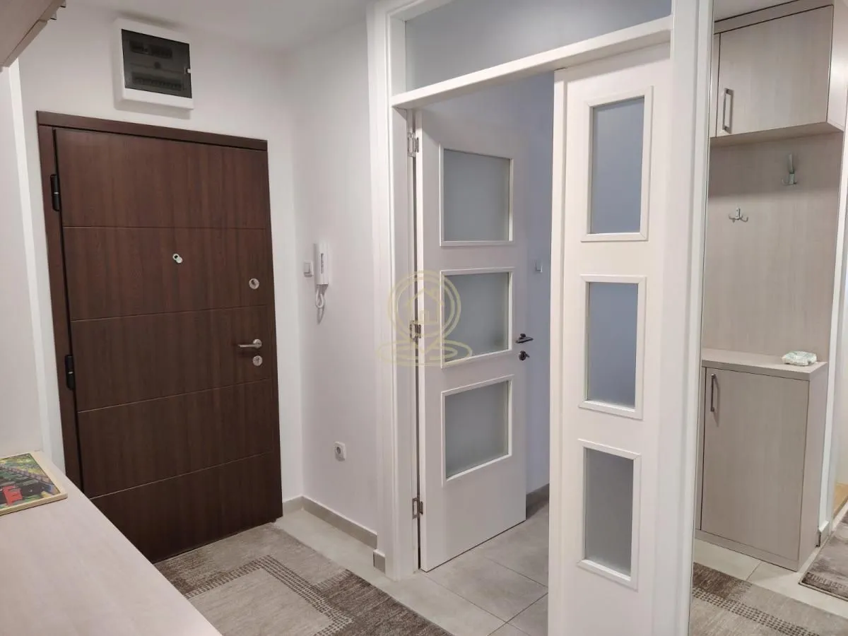 Izdavanje, trosoban stan, 65m², Stari Majur, Petrovaradin