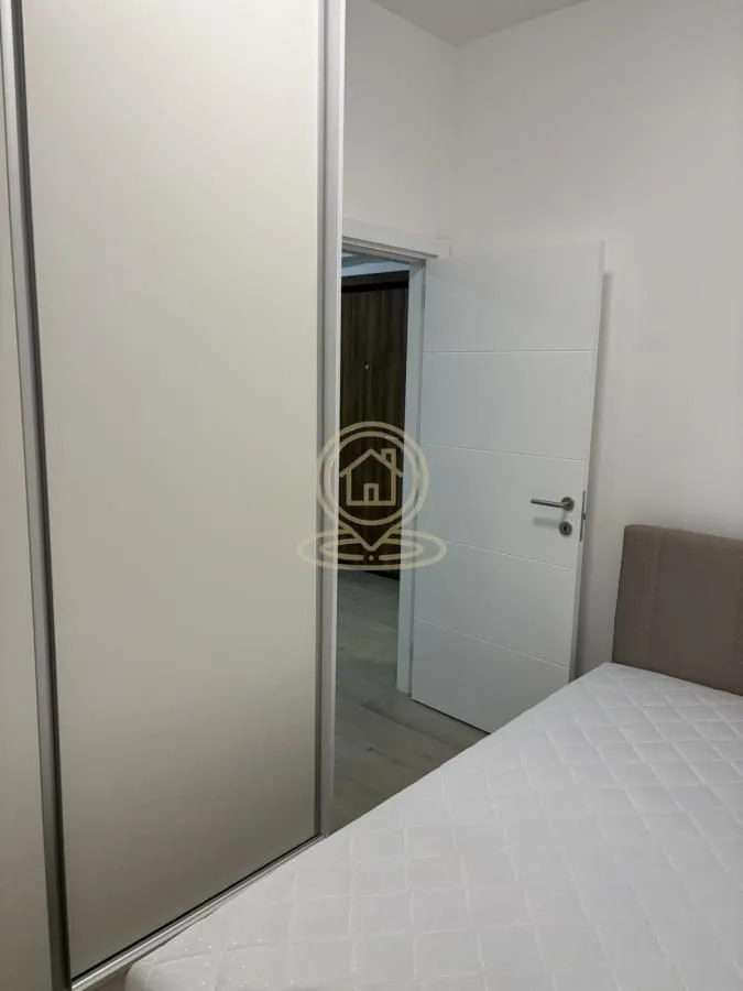 Izdavanje, jednosoban stan, 40m², Crveni Krst, Beograd