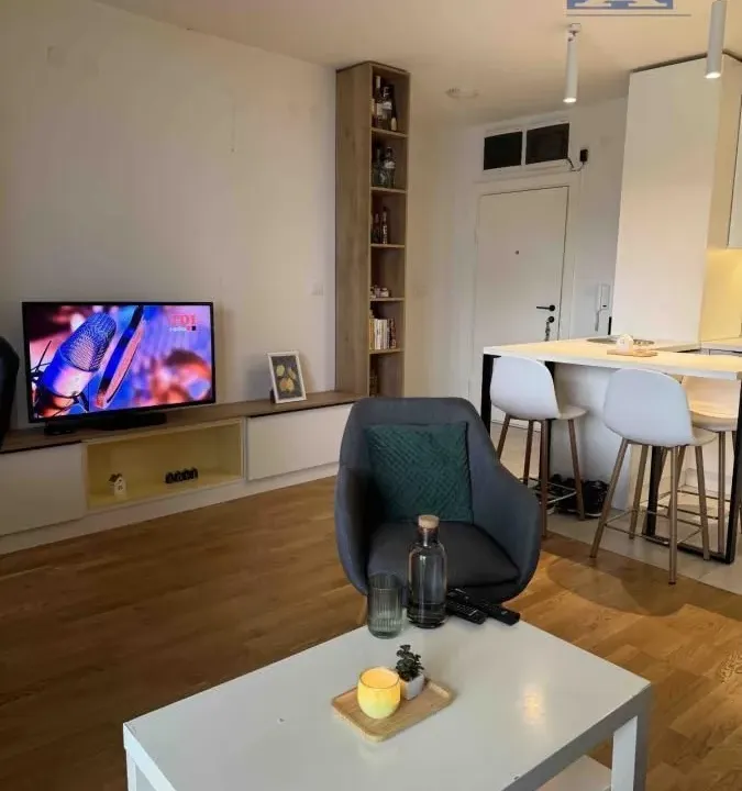 Izdavanje, jednosoban stan, 2m², Telep, Novi Sad Sve Podlokacije