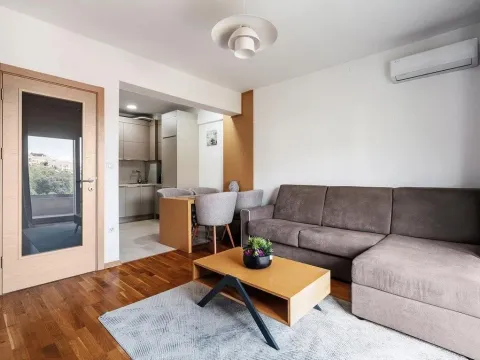 Sale, one bedroom apartment, 48m², Bečići, Budva - image 7