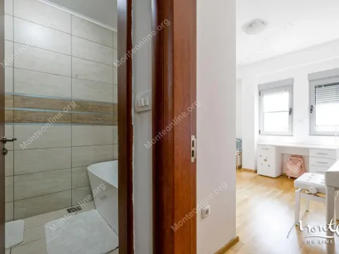 Prodaja, četvorosoban stan, 150m², Rozino, Budva - image 22