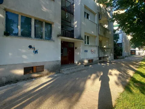 Prodaja, dvosoban stan, 67m², Centar, Nikšić - image 13
