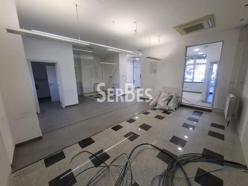 Rent, office space, 400m², Bulevar Oslobodjenja, Novi Sad Sve Podlokacije