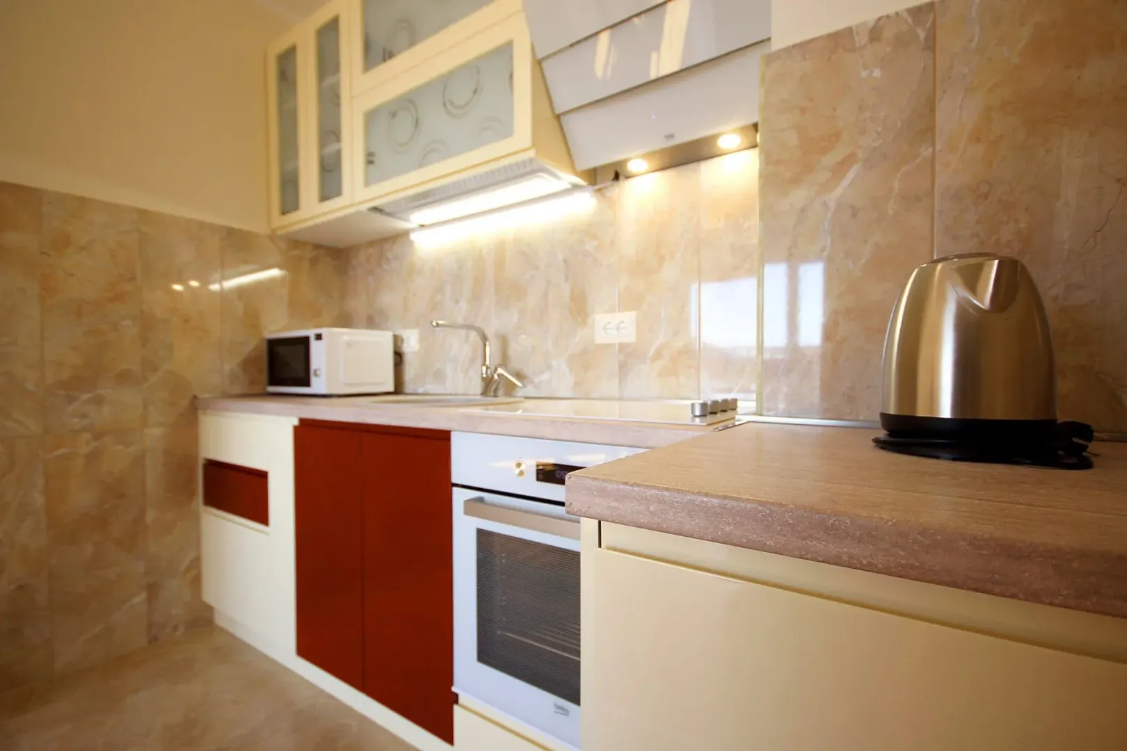 Prodaja, dvosoban stan, 51m², Bečići, Budva
