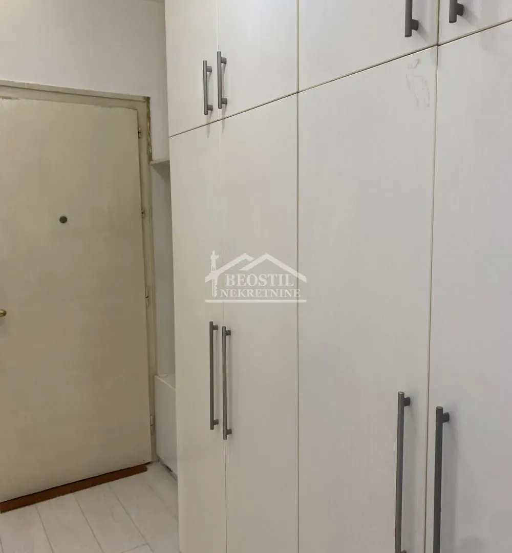 Sale, two bedroom apartment, 60m², Stari Grad, Beograd