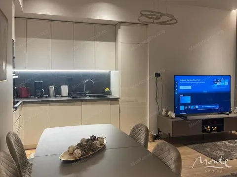 Sale, two bedroom apartment, 90m², Porto Montenegro, Tivat - image 4