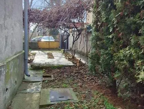 Prodaja, kuća, 200m², Zemun Gardoš, Zemun Sve Podlokacije - image 12