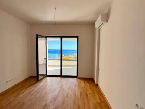 Sale, studio apartment, 29m², Bečići, Budva - image 1