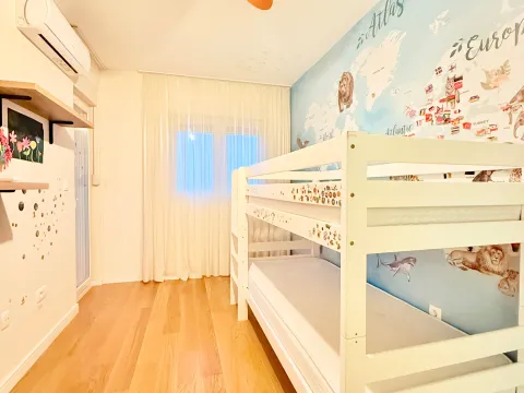 Izdavanje, trosoban stan, 94m², Central Point, Podgorica - image 7